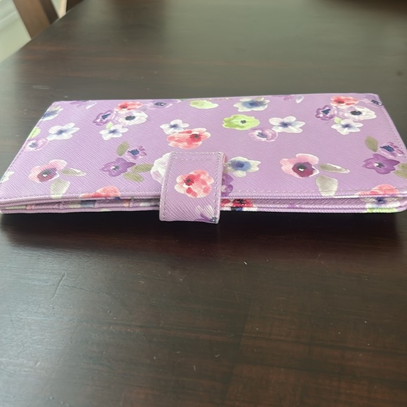 Love & Lore Floral Travel Document Wallet Organizer 9”x5” - Picture 5 of 16